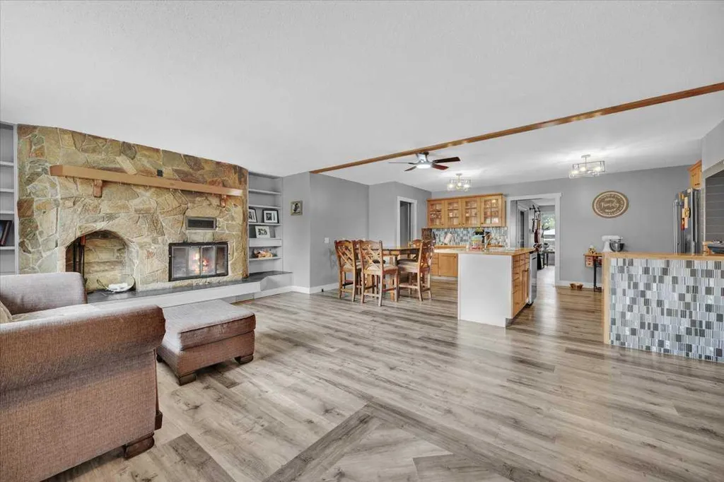 125 13 Avenue Carstairs AB T0M0N0