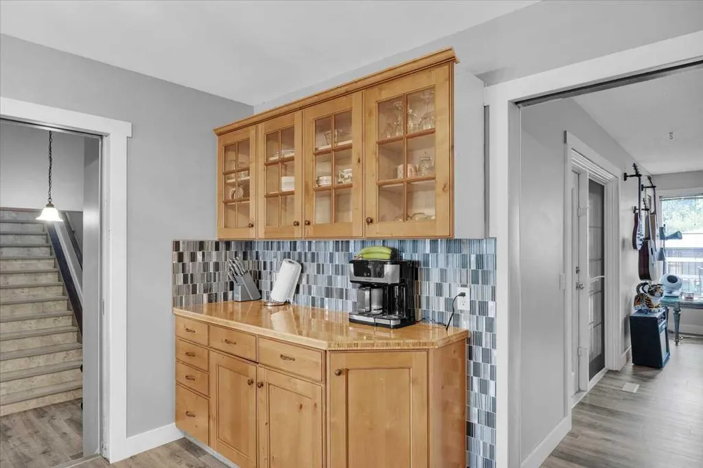 125 13 Avenue Carstairs AB T0M0N0