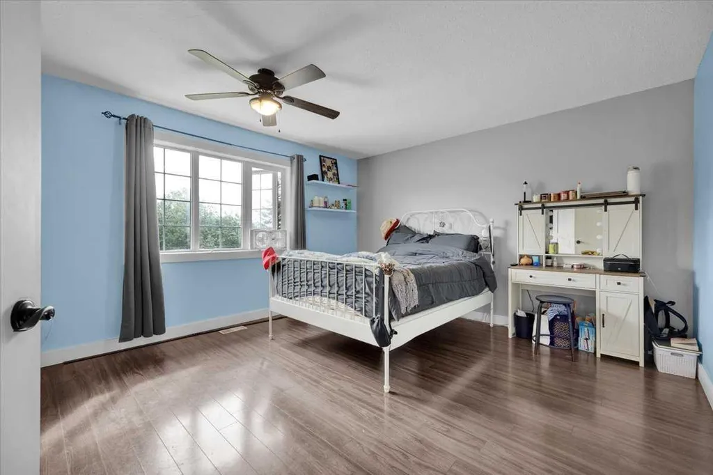 125 13 Avenue Carstairs AB T0M0N0