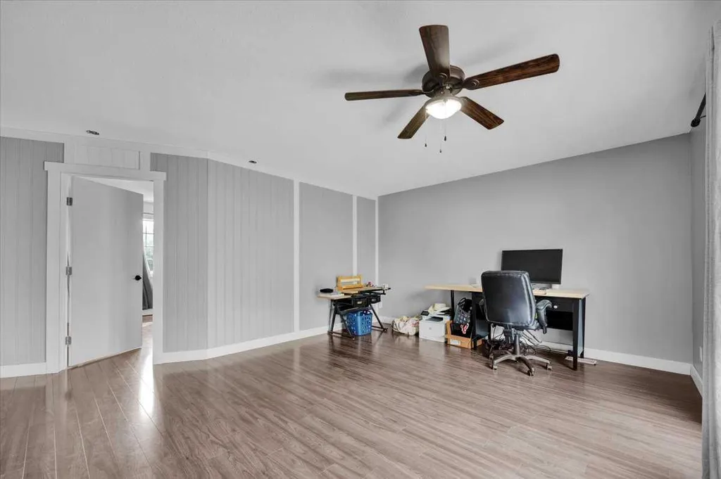 125 13 Avenue Carstairs AB T0M0N0