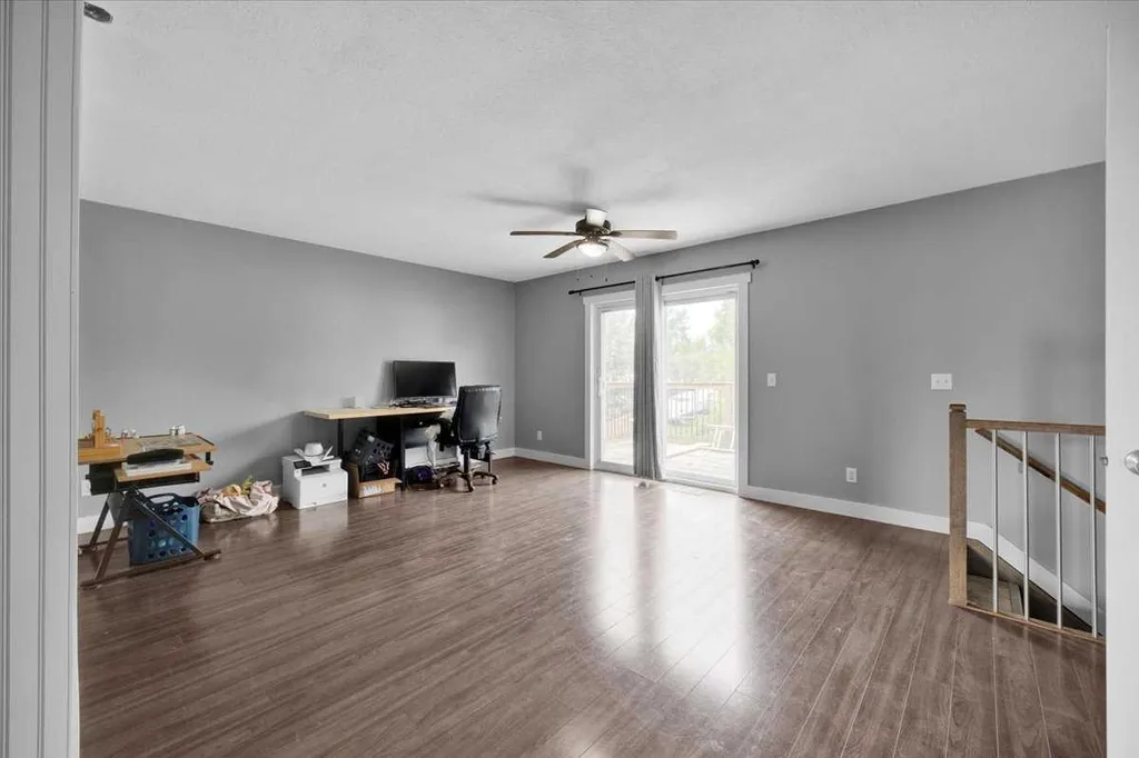 125 13 Avenue Carstairs AB T0M0N0