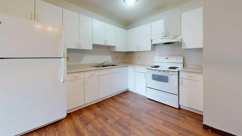 5117 44 Street High Prairie AB T0G1E0