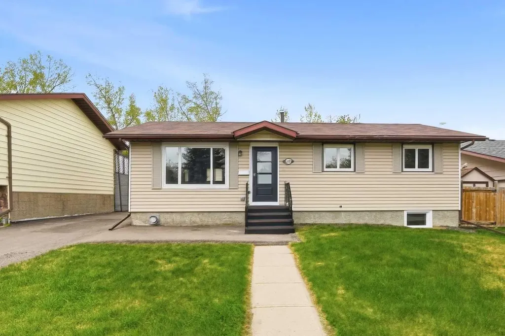 105 Cunningham Crescent Red Deer AB T4P 2S2