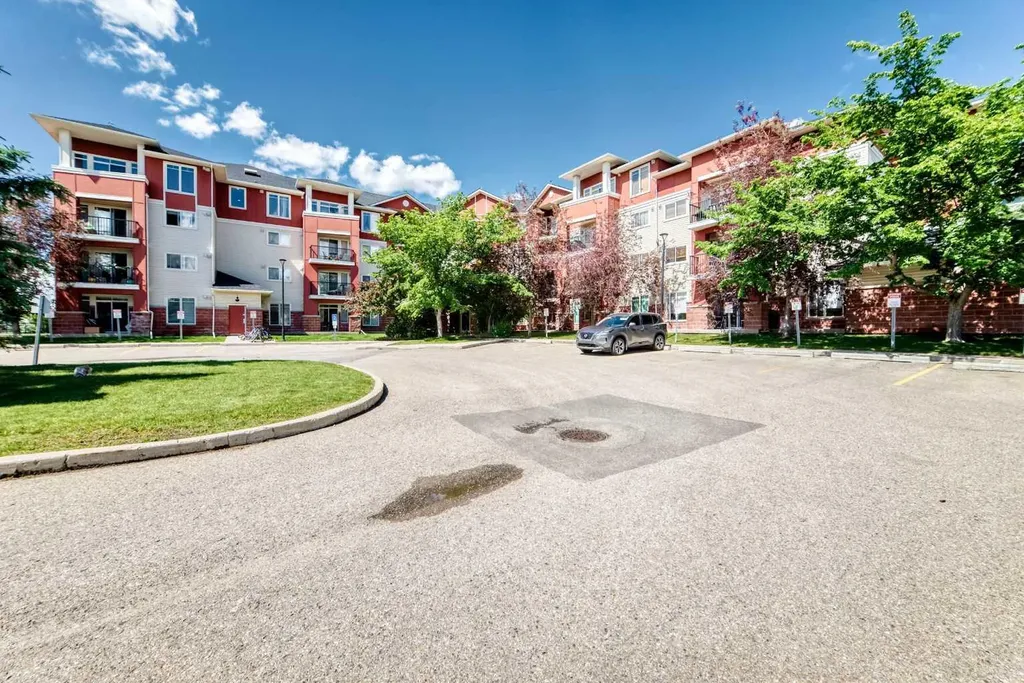 156 Country Village Circle NE Calgary AB T3K0E6