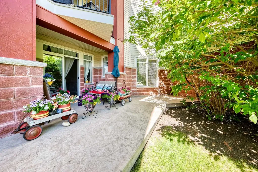 156 Country Village Circle NE Calgary AB T3K0E6