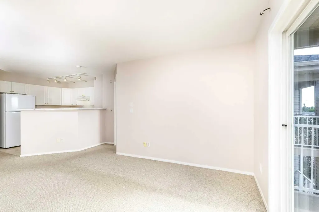 60 Lawford Avenue Red Deer AB T4R 3E9