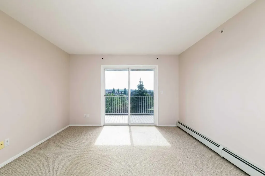 60 Lawford Avenue Red Deer AB T4R 3E9