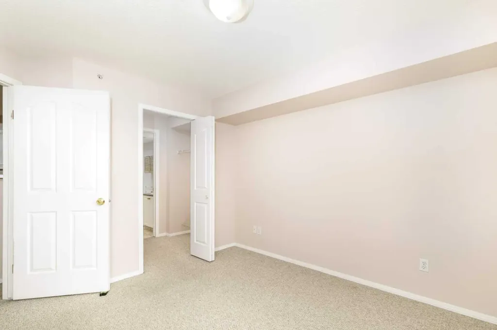 60 Lawford Avenue Red Deer AB T4R 3E9