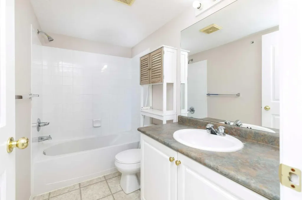 60 Lawford Avenue Red Deer AB T4R 3E9