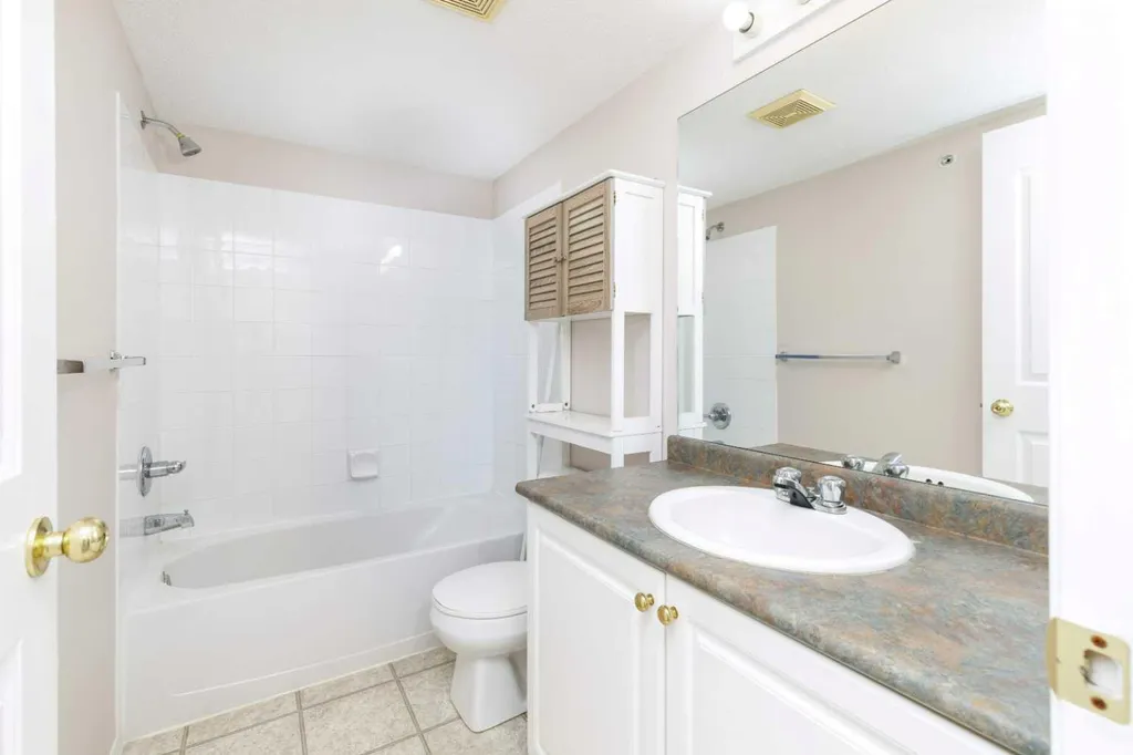 60 Lawford Avenue Red Deer AB T4R 3E9