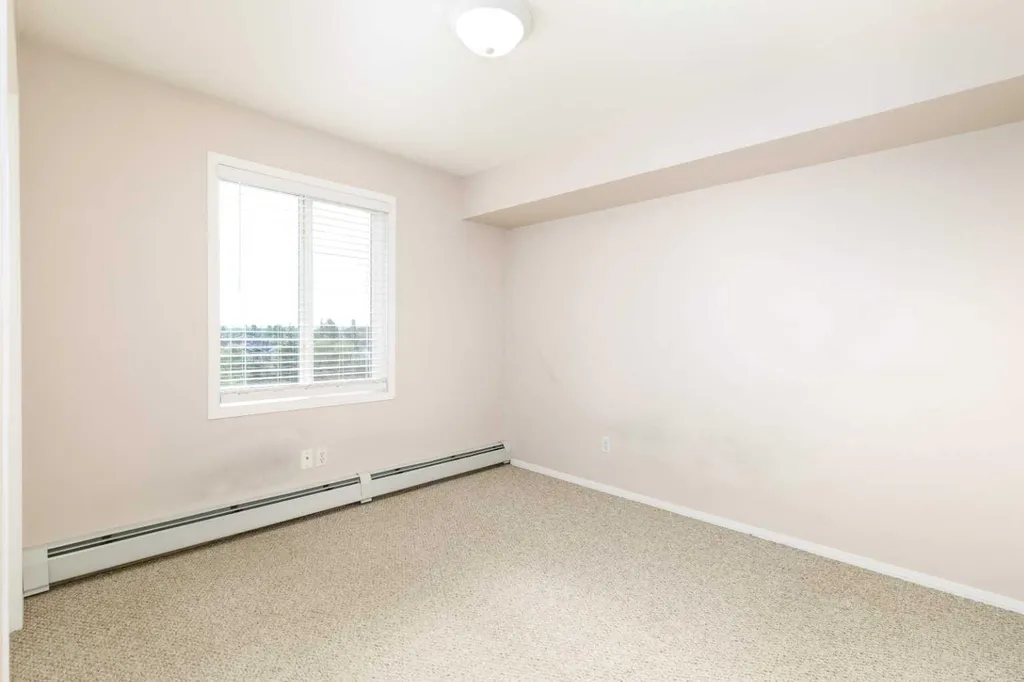 60 Lawford Avenue Red Deer AB T4R 3E9