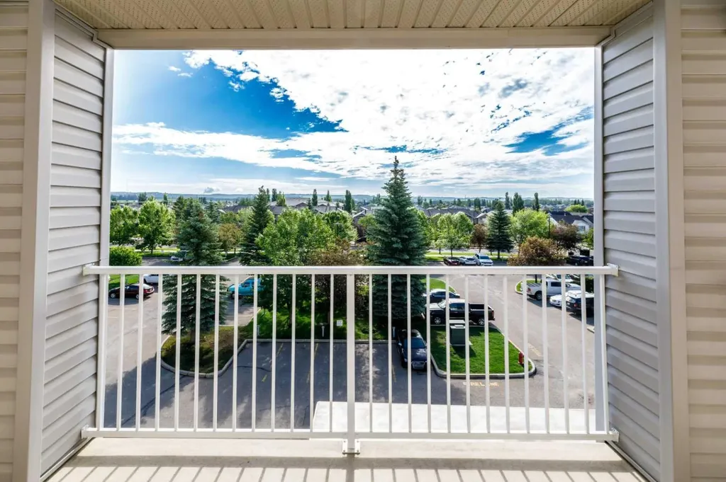 60 Lawford Avenue Red Deer AB T4R 3E9