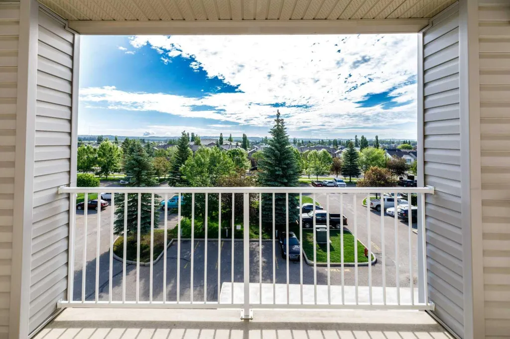 60 Lawford Avenue Red Deer AB T4R 3E9