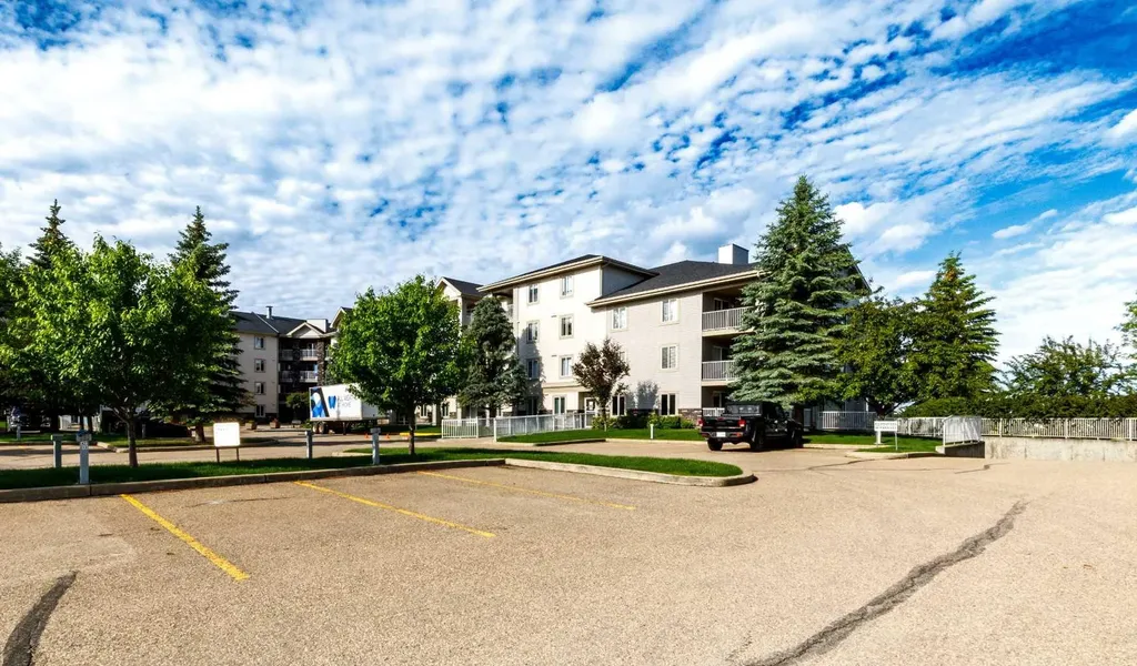 60 Lawford Avenue Red Deer AB T4R 3E9