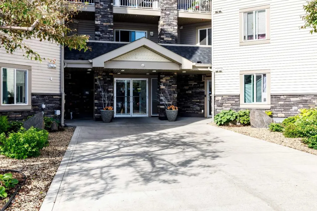 60 Lawford Avenue Red Deer AB T4R 3E9