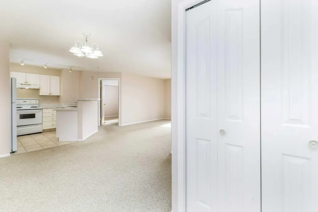 60 Lawford Avenue Red Deer AB T4R 3E9