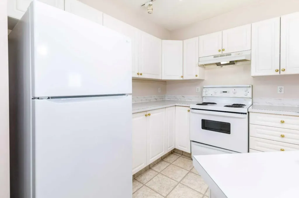60 Lawford Avenue Red Deer AB T4R 3E9