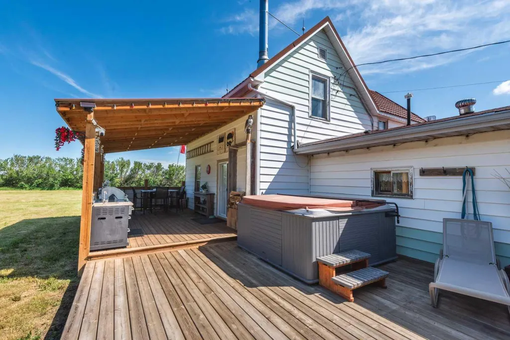 234005 Twp Road 164 Rural Vulcan County AB T0L 2B0