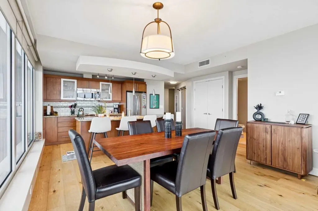 817 15 Avenue SW Calgary AB T2R0H8