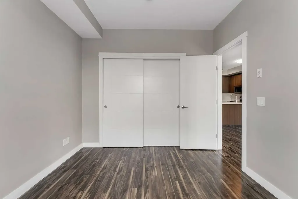 605 17 Avenue NW Calgary AB T2M 0N6