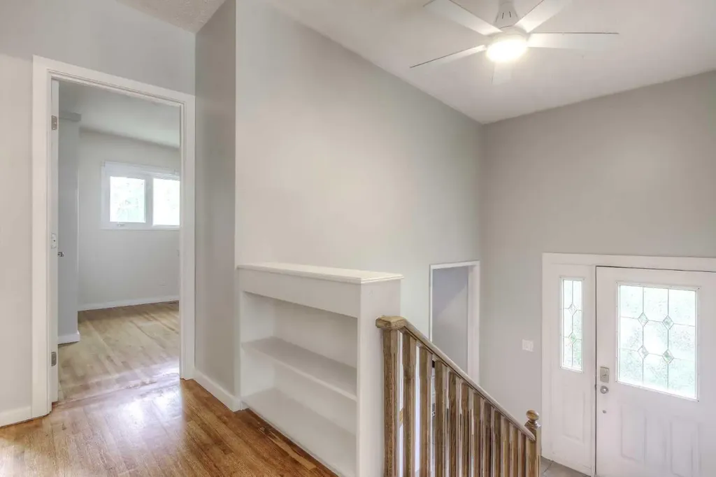 5839 66 Avenue NW Calgary AB T3A 2A8