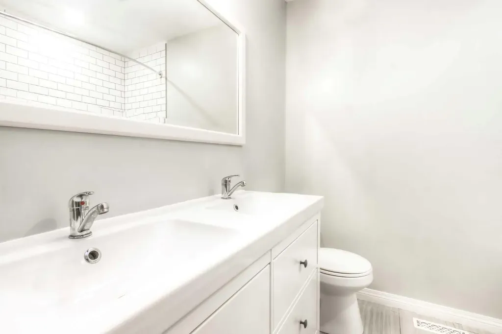 5839 66 Avenue NW Calgary AB T3A 2A8
