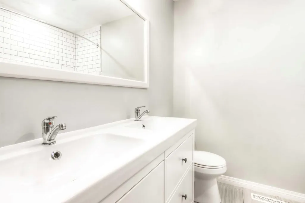 5839 66 Avenue NW Calgary AB T3A 2A8