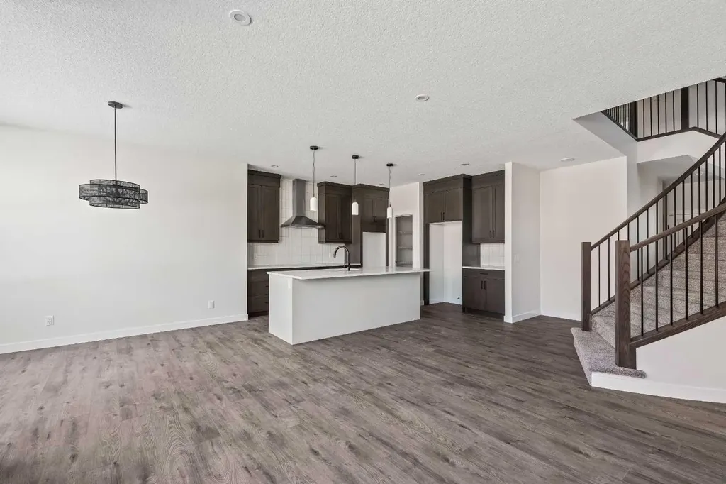 167 Lucas Gardens NW Calgary AB T3P 2R9