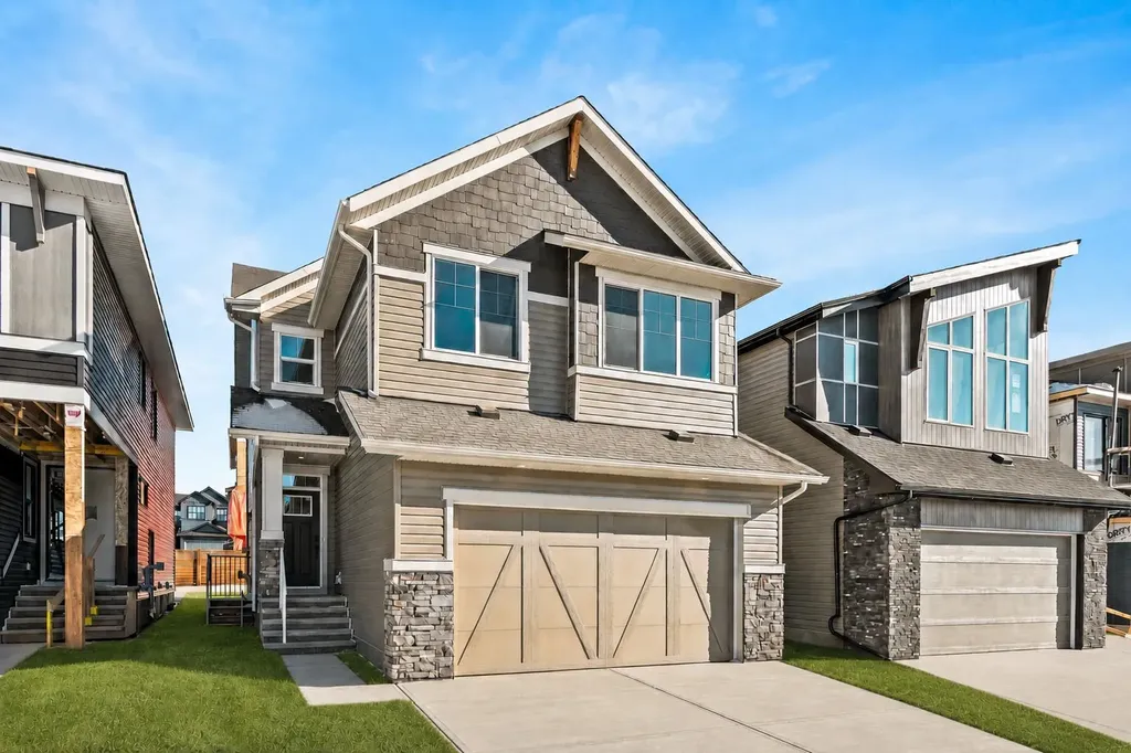167 Lucas Gardens NW Calgary AB T3P 2R9