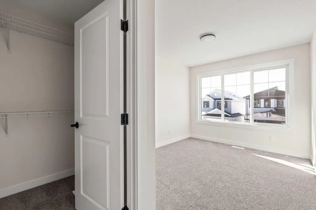 167 Lucas Gardens NW Calgary AB T3P 2R9