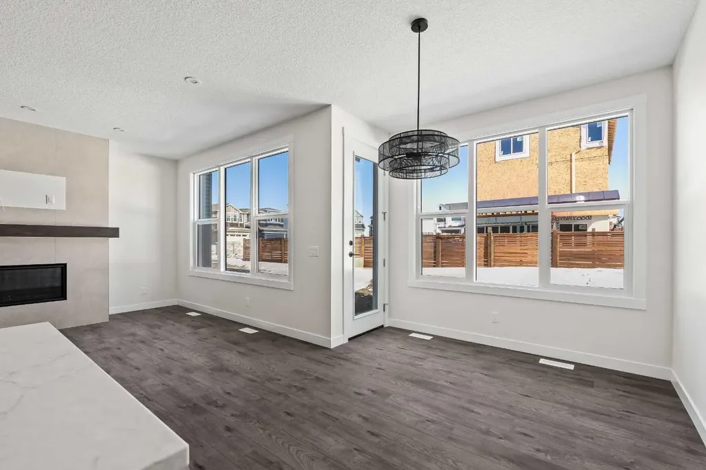 167 Lucas Gardens NW Calgary AB T3P 2R9