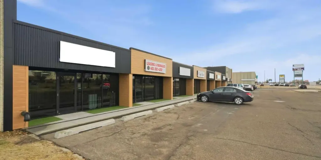 7727 50 Avenue Red Deer AB T4P 1M7