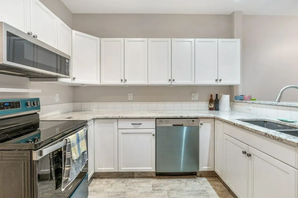 121 Silkstone Road W Lethbridge AB T1J 3A8