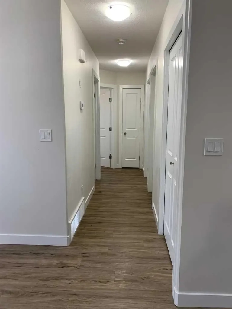 9606 113 Avenue Clairmont AB T8X5C5