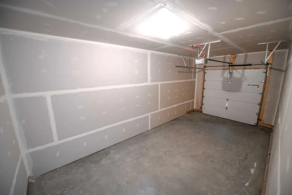 9606 113 Avenue Clairmont AB T8X5C5