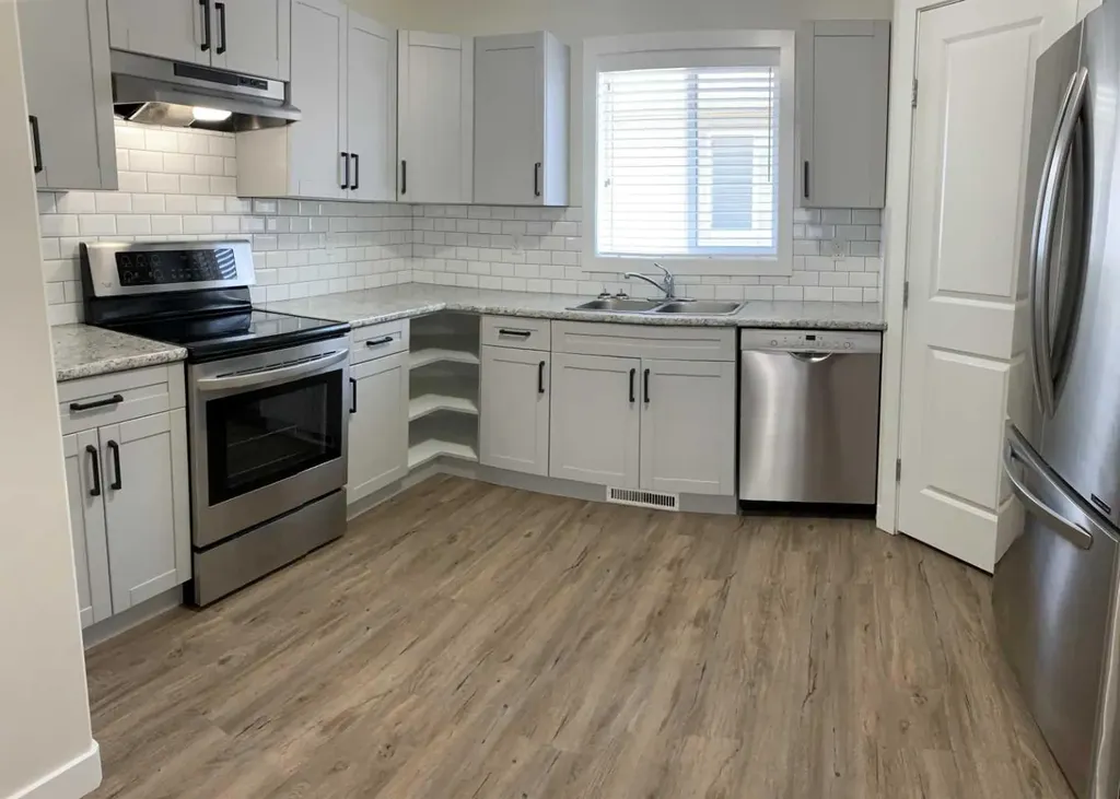 9606 113 Avenue Clairmont AB T8X5C5