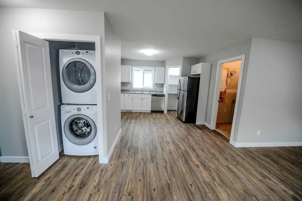9606 113 Avenue Clairmont AB T8X5C5