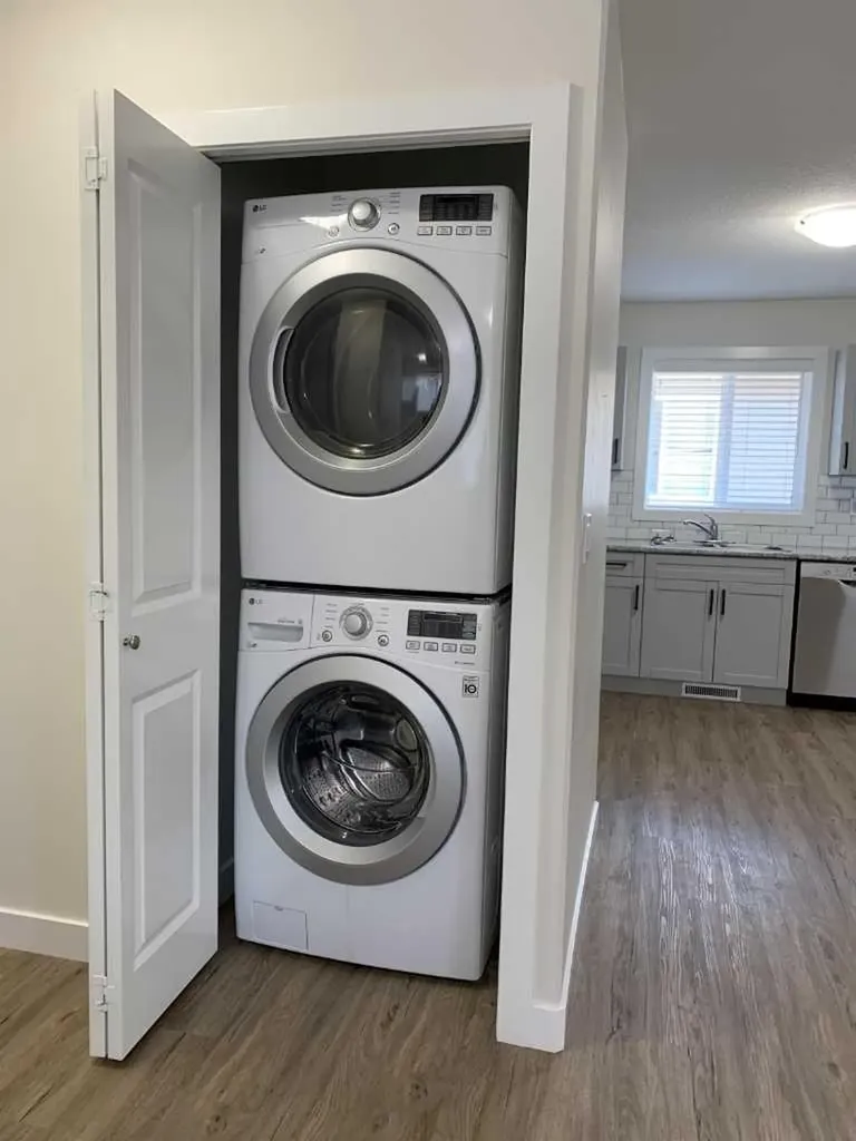 9606 113 Avenue Clairmont AB T8X5C5
