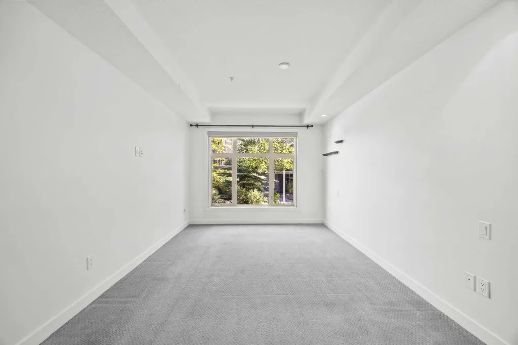 25 Aspenmont Heights SW Calgary AB T3H 0E4