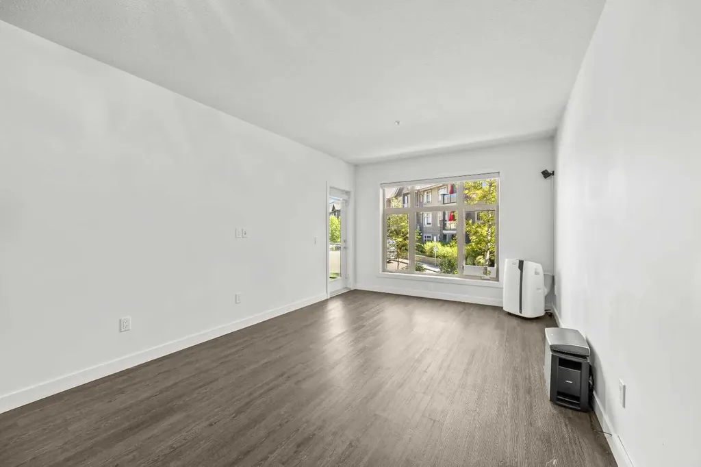 25 Aspenmont Heights SW Calgary AB T3H 0E4