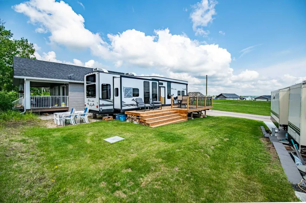 25054 South Pine Lake Road Rural Red Deer County AB T0M 1S0