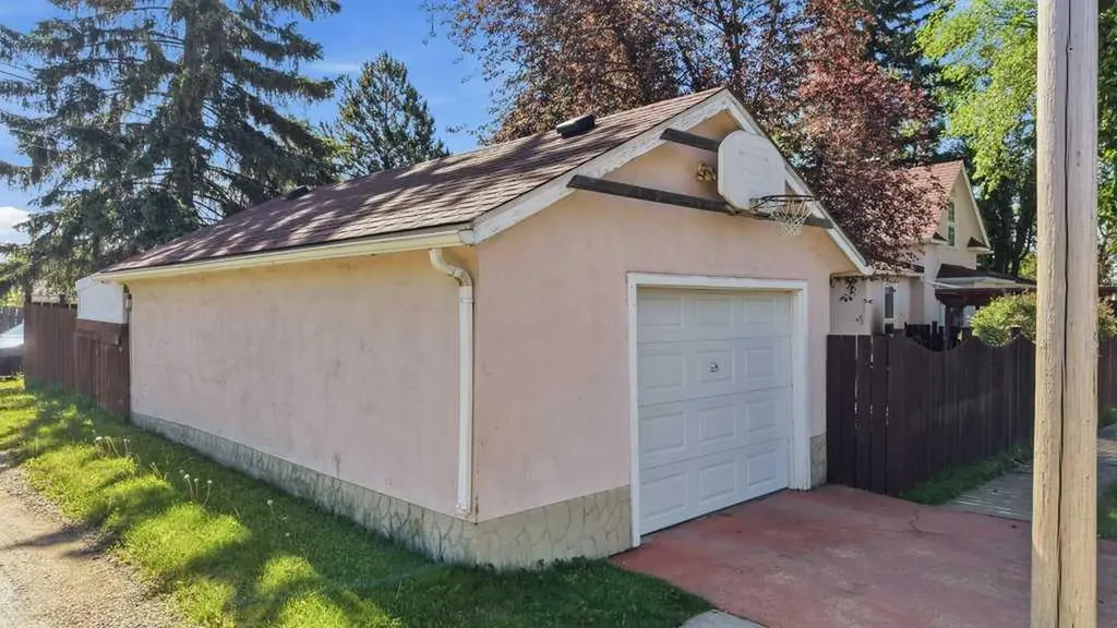 4714 48 Avenue Wetaskiwin AB T9A 0M3