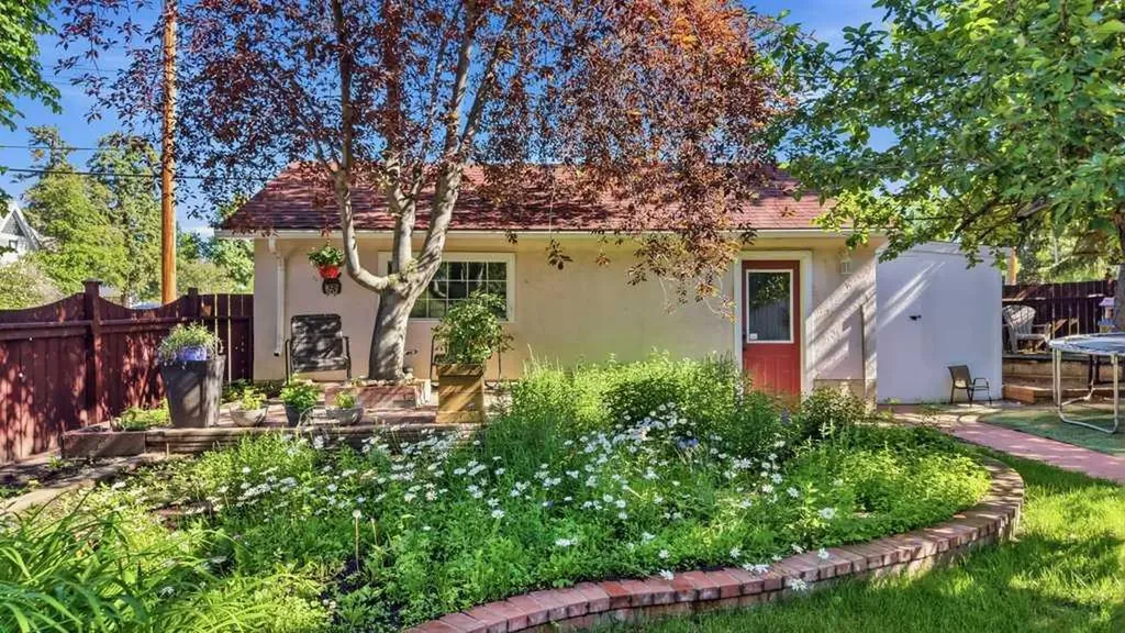 4714 48 Avenue Wetaskiwin AB T9A 0M3