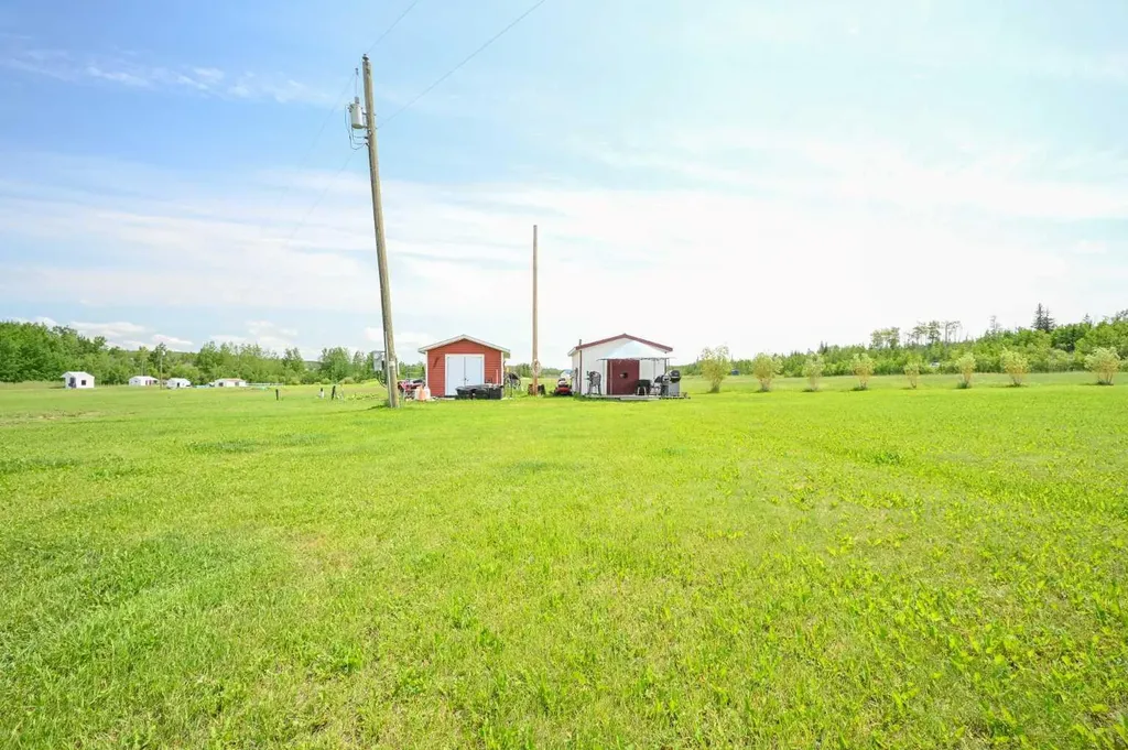 69005 Range Road 64 Grovedale AB T0H 1X0