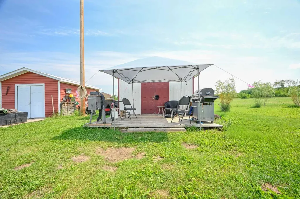 69005 Range Road 64 Grovedale AB T0H 1X0