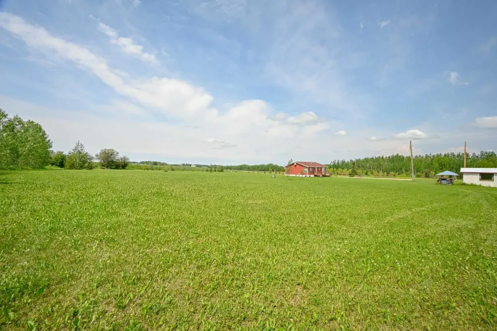 69005 Range Road 64 Grovedale AB T0H 1X0