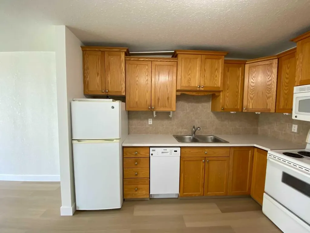 222 Mayor Magrath Drive N Lethbridge AB T1H 3P8