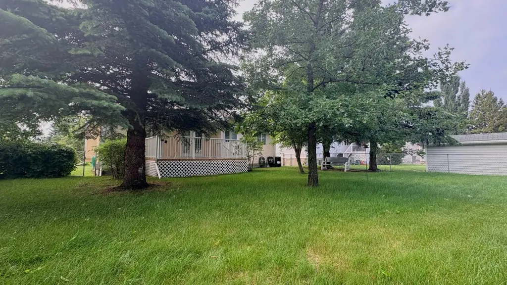 1834 10 Avenue Wainwright AB T9W 1L4