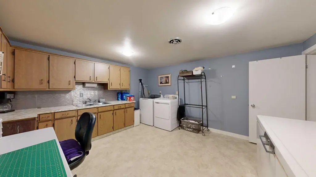 4901 52 Street Stettler AB T0C 2L0