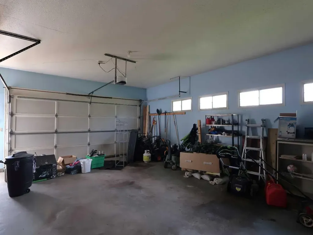 4901 52 Street Stettler AB T0C 2L0